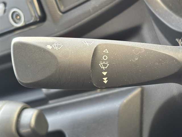 ダイハツ ミラ イース L SAⅢ 茨城県 2022(令4)年 5.2万km ブライトシルバーメタリック 純正カーオーディオ(CK-W70D)/　(AM/FM/CD)/社外(Zeus)LEDヘッドライト/純正フォグランプ/社外フロアマット/パワーステアリング/オートライト/Wエアバック/衝突軽減システム