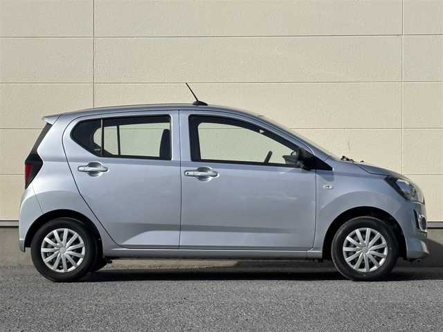 ダイハツ ミラ イース L SAⅢ 茨城県 2022(令4)年 5.2万km ブライトシルバーメタリック 純正カーオーディオ(CK-W70D)/　(AM/FM/CD)/社外(Zeus)LEDヘッドライト/純正フォグランプ/社外フロアマット/パワーステアリング/オートライト/Wエアバック/衝突軽減システム