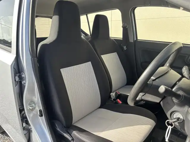 ダイハツ ミラ イース L SAⅢ 茨城県 2022(令4)年 5.2万km ブライトシルバーメタリック 純正カーオーディオ(CK-W70D)/　(AM/FM/CD)/社外(Zeus)LEDヘッドライト/純正フォグランプ/社外フロアマット/パワーステアリング/オートライト/Wエアバック/衝突軽減システム