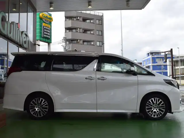 トヨタ アルファード SA Cパッケージ 神奈川県 2016(平28)年 6.6万km ホワイトパールクリスタルシャイン メーカーOPナビ/(フルセグTV/Bluetooth/CD/DVD/SD)/JBLサウンドシステム/純正フリップダウンモニター/サンルーフ/両側パワースライドドア/レーダークルーズコントロール/クリアランスソナー/レーントレーシングアシスト/シートメモリー機能付き/電動リアゲート/ウッドコンビステアリング/純正18アルミホイール/ステアリングリモコン/ハンドルヒーター/シートヒーター(D/N)/オートライト/オートハイビーム/ビルトインETC/前方ドラレコ/１００V電源/プッシュスタート/ドアバイザー/スマートキー