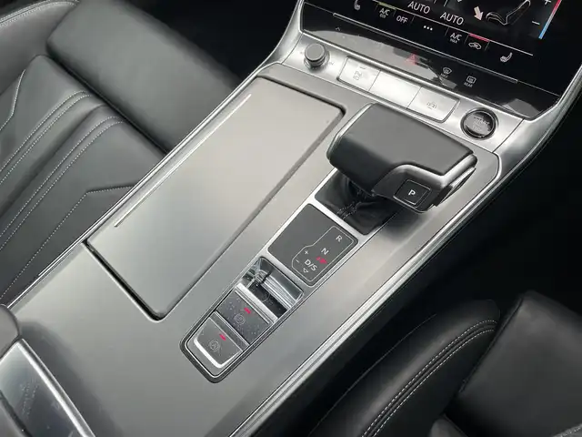 アウディ アウディ Ａ７ SB 45TFSIクワトロ Sライン 鳥取県 2022(令4)年 1.9万km ガンＭ ４ＷＤ・ターボ/Ｓラインパッケージ/純正ナビ／ＴＶ／ＢＴ/全方位カメラ・ＥＴＣ２．０/前後ドライブレコーダー/アシスタンスＰＫＧ/・衝突軽減ブレーキ/・レーダークルーズコントロール/マトリクスＬＥＤライト/バーチャルコクピット/黒レザーシート/全席シートヒーター/パワーバックドア/前席パワーシート/純正20インチアルミホイール/電動パーキングブレーキ/プッシュスタート/スペアキーｘ１/新車保証書・取扱説明書/アウディ認定中古車保証書