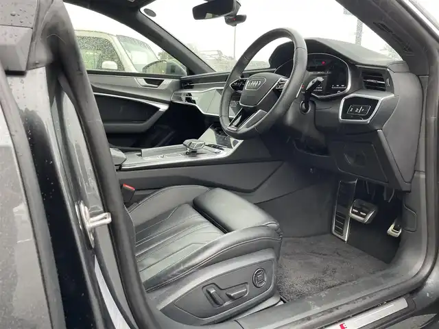 アウディ アウディ Ａ７ SB 45TFSIクワトロ Sライン 鳥取県 2022(令4)年 1.9万km ガンＭ ４ＷＤ・ターボ/Ｓラインパッケージ/純正ナビ／ＴＶ／ＢＴ/全方位カメラ・ＥＴＣ２．０/前後ドライブレコーダー/アシスタンスＰＫＧ/・衝突軽減ブレーキ/・レーダークルーズコントロール/マトリクスＬＥＤライト/バーチャルコクピット/黒レザーシート/全席シートヒーター/パワーバックドア/前席パワーシート/純正20インチアルミホイール/電動パーキングブレーキ/プッシュスタート/スペアキーｘ１/新車保証書・取扱説明書/アウディ認定中古車保証書