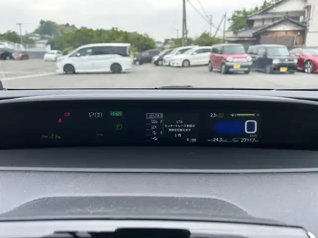 トヨタ プリウス A プレミアム　ツーリングセレ 愛媛県 2020(令2)年 2.8万km プラチナホワイトパールマイカ ワンオーナー/トヨタセーフティー/純正ナビ/（Bluetooth/SD/CD/DVD/HDMI/フルセグTV)/アランドビューモニター/前方ドライブレコーダー/レザーシート/シートヒーター/エアシート/パワーシート/ビルドインETC/100V充電/パーキングセンサー/レーダークルーズコントロール/ブラインドスポットモニター/プリクラッシュセーフティー/レーンキープアシスト/純正17インチアルミホイール/純正フロアマット/純正ドアバイザ/LEDヘッドライト/オートマチックハイビーム/オートライト/フォグランプ/ABS/盗難防止装置/取扱説明書