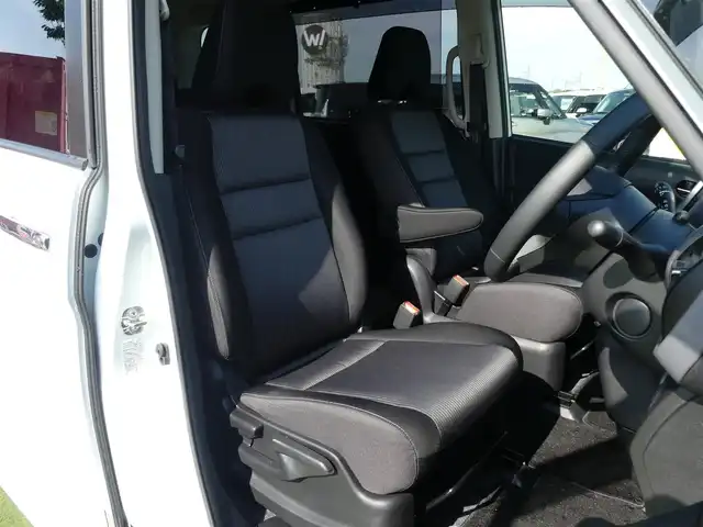 日産 セレナ ハイウェイスター V 千葉県 2020(令2)年 5.7万km ブリリアントホワイトパール エマージェンシーブレーキ/クルーズコントロール/両側パワースライドドア/10インチ純正メモリーナビ/地デジTV/【DVD/CD再生機能】/革巻きステアリング/LEDヘッドライト/フォグライト/ウインカーミラー/純正16インチアルミホイル/サイド/カーテンエアバッグ/インテリジェントキー