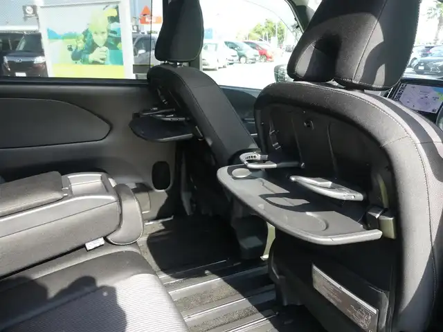 日産 セレナ ハイウェイスター V 千葉県 2020(令2)年 5.7万km ブリリアントホワイトパール エマージェンシーブレーキ/クルーズコントロール/両側パワースライドドア/10インチ純正メモリーナビ/地デジTV/【DVD/CD再生機能】/革巻きステアリング/LEDヘッドライト/フォグライト/ウインカーミラー/純正16インチアルミホイル/サイド/カーテンエアバッグ/インテリジェントキー