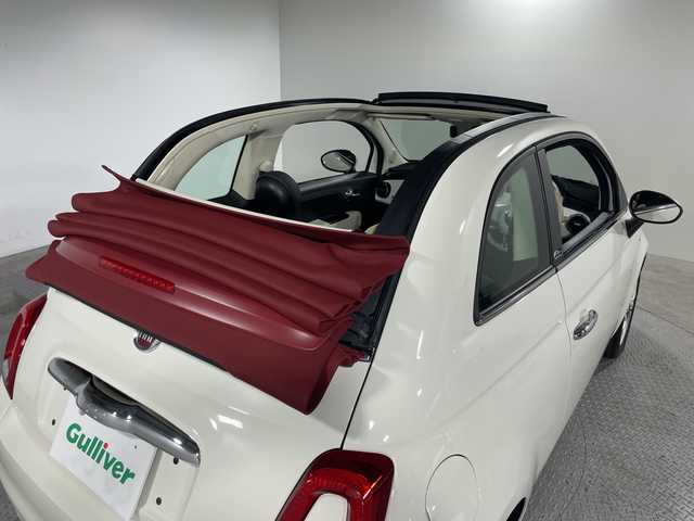 フィアット フィアット ５００Ｃ ツインエア ドルチェヴィータ 神奈川県 2024(令6)年 0.6万km 白 純正ディスプレーオーディオ/AM FM Bluetooth　USB/赤幌電動開閉ソフトトップ/ターボ/クルーズコントロール/革巻きステアリング/パドルシフト/ハーフレザーシート/前席USB電源ソケット/ETC/リアパーキングセンサー/ESP/EECO/純正15インチアルミホイール