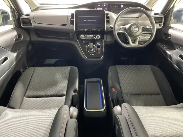 日産 セレナ e－パワー ハイウェイスター V 神奈川県 2021(令3)年 4万km ブリリアントホワイトパール 純正10型SDナビゲーション/AM FM Bluetooth フルセグ SD CD DVD/アラウンドビューモニター/純正フリップダウンモニター/両側パワースライドドア/プロパイロット/ブラインドスポットモニター/クリアランスソナー/ETC/電子パーキングブレーキ/オートホールド/革巻きステアリング/ステアリングリモコン/インテリジェントルームミラー/前後ドライブレコーダー/LEDヘッドライト/オートライト/オートマチックハイビーム/フォグランプ/電動格納ミラー/ウィンカーミラー/純正15インチアルミホイール/ドアバイザー