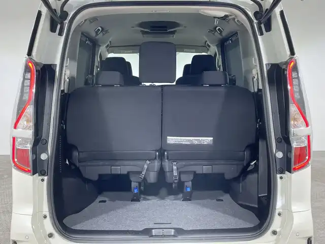 日産 セレナ e－パワー ハイウェイスター V 神奈川県 2021(令3)年 4万km ブリリアントホワイトパール 純正10型SDナビゲーション/AM FM Bluetooth フルセグ SD CD DVD/アラウンドビューモニター/純正フリップダウンモニター/両側パワースライドドア/プロパイロット/ブラインドスポットモニター/クリアランスソナー/ETC/電子パーキングブレーキ/オートホールド/革巻きステアリング/ステアリングリモコン/インテリジェントルームミラー/前後ドライブレコーダー/LEDヘッドライト/オートライト/オートマチックハイビーム/フォグランプ/電動格納ミラー/ウィンカーミラー/純正15インチアルミホイール/ドアバイザー