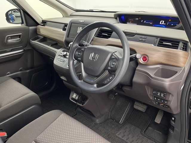 ホンダ フリード＋ G ホンダセンシング 栃木県 2019(令1)年 4.6万km クリスタルブラックパール ホンダセンシング/車線逸脱抑制機能/衝突軽減システム/横滑り防止/先行車発進お知らせ/標識認識機能/レーダークルーズコントロール/両側パワースライドドア/ドライブレコーダー/ＥＴＣ/シートヒーター/コーナーセンサー/プッシュスタート/純正フロアマット/電動格納ミラー/スマートキー/スペアキー