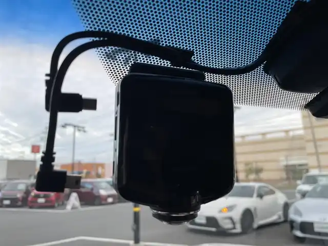 レクサス ＲＸ 450h バージョンL 宮城県 2014(平26)年 7.8万km ホワイトパールクリスタルシャイン 登録時走行距離77530km/茶革シート/メーカーオプションナビ/CD・DVD・Bluetooth・USB・AUX/フルセグテレビ/バックカメラ/レーダークルーズコントロール/クリアランスソナー/ヘッドアップディスプレイ/前席パワーシート/メモリシート/エアシート/シートヒーター/ステアリングヒーター/パワーバックドア/AC100V/フォグランプ/純正LEDライト