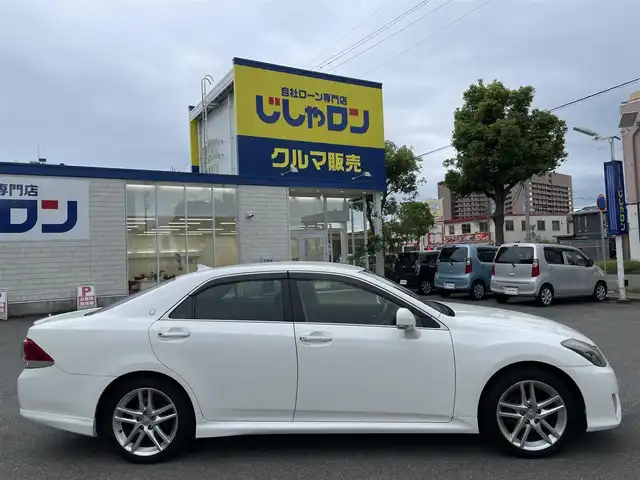 トヨタ クラウン アスリート 福井県 2012(平24)年 11万km ホワイトパールクリスタルシャイン (株)IDOMが運営する【じしゃロン福井店】の自社ローン対象車両になります。こちらは現金またはオートローンご利用時の価格です。自社ローンご希望の方は別途その旨お申付け下さい/純正ナビ（CD・DVD・BT接続可）/フルセグテレビ/バックカメラ/ビルトインETC/クルーズコントロール/パワーシート（D席・N席）/HID/フォグランプ