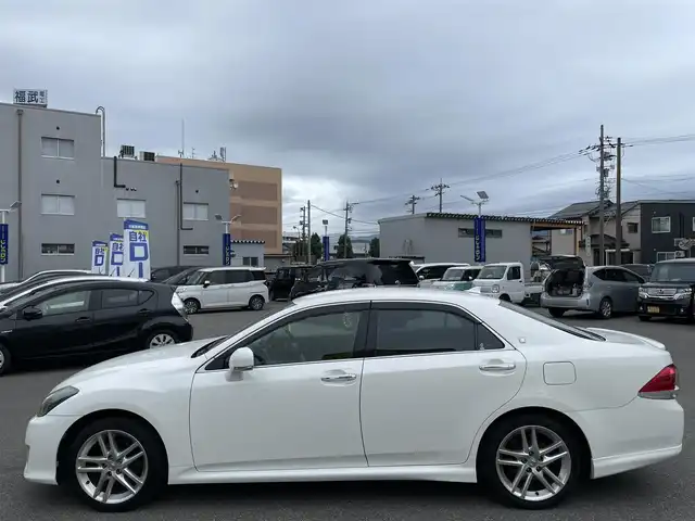 トヨタ クラウン アスリート 福井県 2012(平24)年 11万km ホワイトパールクリスタルシャイン (株)IDOMが運営する【じしゃロン福井店】の自社ローン対象車両になります。こちらは現金またはオートローンご利用時の価格です。自社ローンご希望の方は別途その旨お申付け下さい/純正ナビ（CD・DVD・BT接続可）/フルセグテレビ/バックカメラ/ビルトインETC/クルーズコントロール/パワーシート（D席・N席）/HID/フォグランプ