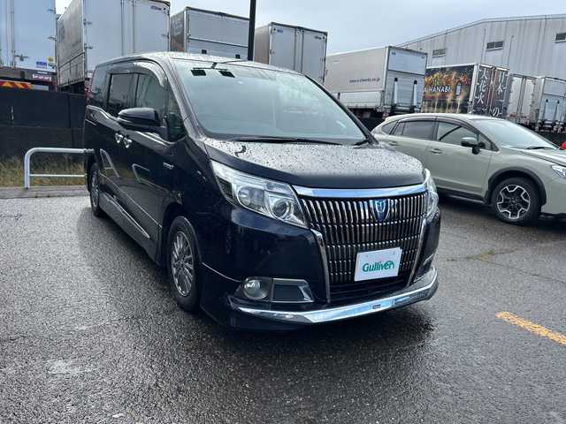 トヨタ エスクァイア ハイブリッド Gi 新潟県 2015(平27)年 18.7万km スパークリングブラックパールクリスタルシャイン スタッドレスタイヤ車載