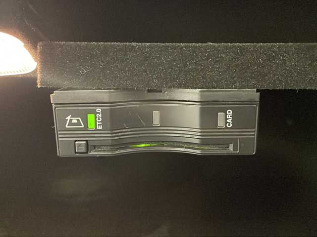 メルセデス・ベンツ Ｃ２００ 4マチック ローレウスED スポーツプラスPKG 新潟県 2020(令2)年 2.9万km オブシディアンブラック パナメリカーナグリル(純正車載)/スポーツプラスパッケージ/・レザーARTICOスポーツシー/・ステンレスアクセル＆ブレーキペダル/・エアボディコントロールサスペンション/・ヘッドアップディスプレイ/・フットトランクオープナー/・自動開閉トランクリッド/レーダーセーフティパッケージ/・アクティブディスタンスアシストディストロニック/・アクティブステアリングアシスト/・アクティブレーンチェンジアシスト/・アクティブエマージェンシーストップアシスト/・アクティブブレーキアシスト/・アクティブレーンキーピングアシスト/マルチビームLEDヘッドライト(ウルトラハイビーム付)/アンビエントライト/10.25インチワイドディスプレイ/・HDDナビゲーションシステム/・Apple Car Play/・TV/BT/・リアビューカメラ/パワーシート/シートヒーター/ETC2.0/パドルシフト/ワイヤレスチャージング