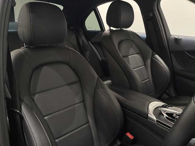 メルセデス・ベンツ Ｃ２００ 4マチック ローレウスED スポーツプラスPKG 新潟県 2020(令2)年 2.9万km オブシディアンブラック パナメリカーナグリル(純正車載)/スポーツプラスパッケージ/・レザーARTICOスポーツシー/・ステンレスアクセル＆ブレーキペダル/・エアボディコントロールサスペンション/・ヘッドアップディスプレイ/・フットトランクオープナー/・自動開閉トランクリッド/レーダーセーフティパッケージ/・アクティブディスタンスアシストディストロニック/・アクティブステアリングアシスト/・アクティブレーンチェンジアシスト/・アクティブエマージェンシーストップアシスト/・アクティブブレーキアシスト/・アクティブレーンキーピングアシスト/マルチビームLEDヘッドライト(ウルトラハイビーム付)/アンビエントライト/10.25インチワイドディスプレイ/・HDDナビゲーションシステム/・Apple Car Play/・TV/BT/・リアビューカメラ/パワーシート/シートヒーター/ETC2.0/パドルシフト/ワイヤレスチャージング