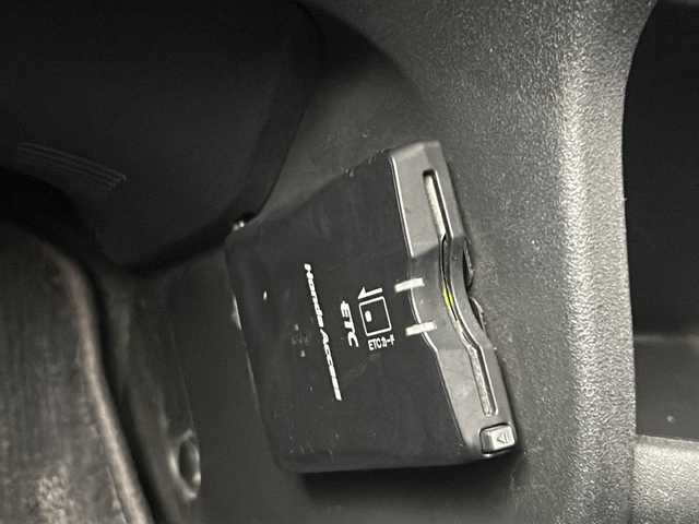 ホンダ フリード ハイブリット ジャストセレクション 福島県 2012(平24)年 7.1万km プレミアムホワイトパール /社外SDナビ//Bluetooth//フルセグテレビ//クルーズコントロール(追従無)//横滑り防止装置//盗難防止装置//ホイール付スタットレスタイヤ積載//社外アルミホイール//ETC//オートライト//アイドリングストップ//スペアキー