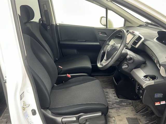 ホンダ フリード ハイブリット ジャストセレクション 福島県 2012(平24)年 7.1万km プレミアムホワイトパール /社外SDナビ//Bluetooth//フルセグテレビ//クルーズコントロール(追従無)//横滑り防止装置//盗難防止装置//ホイール付スタットレスタイヤ積載//社外アルミホイール//ETC//オートライト//アイドリングストップ//スペアキー