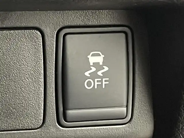 日産 エクストレイル オーテック iパッケージ 道央・札幌 2019(令1)年 7.9万km ガーネットレッド ・プロパイロット/・エマージェンシーブレーキ/・レーンキープアシスト/・レーダークルーズコントロール/・ブラインドスポットモニター/・メーカーナビ/・フルセグ/BT/CD/DVD/・アラウンドビューモニター/・パワーバックドア/・ビルトインETC/・レザーシート/・全席シートヒーター/・ダウンヒルアシスト/・オートブレーキホールド/・プッシュスタート/・スマートキー/・LEDヘッドライト/・横滑り防止装置/・アイドリングストップ