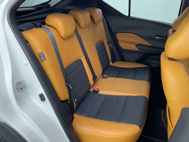 日産 キックス X ツートーンインテリアED 大分県 2020(令2)年 5.4万km ブリリアントホワイトパール 純正SDナビ/　（BT/CD/DVD/フルセグ）/エアロ付き（BUSOU製）/全方位カメラ/アラウンドビューモニター/プロパイロット/オートブレーキホールド/レザーシート/コーナーセンサー/ステアリングヒーター/シートヒーター/オートマチックハイビーム/LEDヘッドライト/純正アルミホイル17インチ