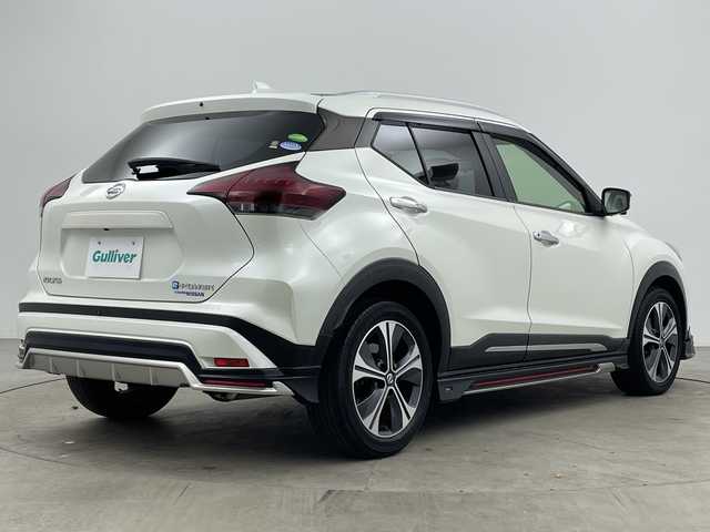 日産 キックス X ツートーンインテリアED 大分県 2020(令2)年 5.4万km ブリリアントホワイトパール 純正SDナビ/　（BT/CD/DVD/フルセグ）/エアロ付き（BUSOU製）/全方位カメラ/アラウンドビューモニター/プロパイロット/オートブレーキホールド/レザーシート/コーナーセンサー/ステアリングヒーター/シートヒーター/オートマチックハイビーム/LEDヘッドライト/純正アルミホイル17インチ