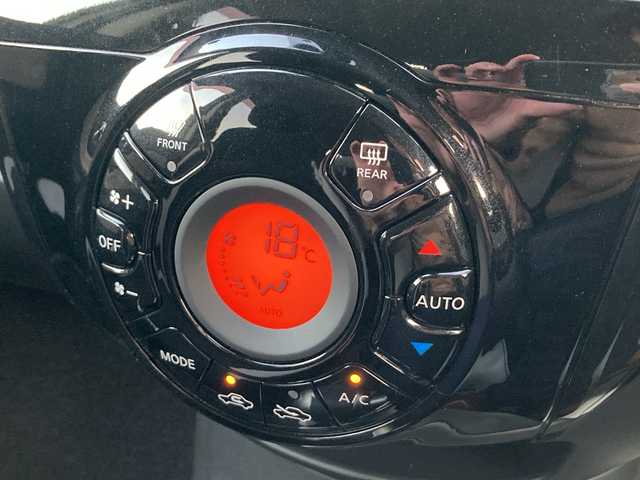 日産 ノート 愛媛県 2017(平29)年 3.3万km ブリリアントシルバー 社外ディスプレイオーディオ/・CD/DVD/アラウンドビューモニター/・バックカメラ/デジタルインナーミラー/ETC/衝突軽減ブレーキ/車線逸脱警報/アイドリングストップ/ISOFIX/プッシュスタート/・スペアキー/LEDヘッドライト/取扱説明書