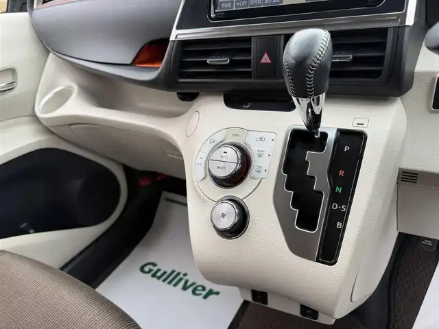 トヨタ シエンタ G 香川県 2016(平28)年 8.8万km ホワイトパールクリスタルシャイン 純正SDナビ/フルセグ/CD/DVD/Bluetooｔｈ/バックカメラ/両側パワースライドドア/セーフティセンス/プリクラッシュ/オートハイビーム/レーンキープ/LEDヘッドライト/シートヒーター/スマートキー/ETC