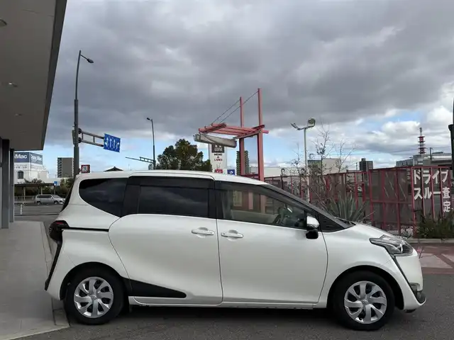 トヨタ シエンタ G 香川県 2016(平28)年 8.8万km ホワイトパールクリスタルシャイン 純正SDナビ/フルセグ/CD/DVD/Bluetooｔｈ/バックカメラ/両側パワースライドドア/セーフティセンス/プリクラッシュ/オートハイビーム/レーンキープ/LEDヘッドライト/シートヒーター/スマートキー/ETC