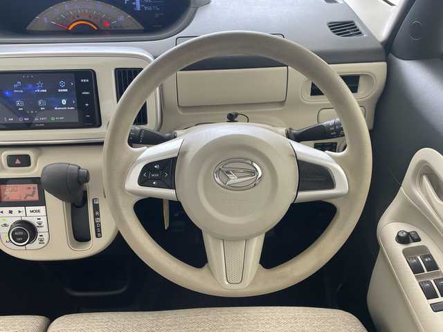 ダイハツ ムーヴ キャンバス X SA Ⅲ 沖縄県 2019(平31)年 9.6万km パールホワイトⅢ/ナチュラルベージュマイカメタリック 2トーン 社外ナビ　【AVN-R8W】/　(フルセグTV　Bluetooth　DVD　CD　SD)/バックカメラ/USB　/両側パワースライドドア　/プッシュスタート　/スマートキー　/スペアキー　/純正フロアマット　/オートマチックハイビーム　/オートライト　/オートエアコン　/パワーウィンドウ/衝突軽減ブレーキ