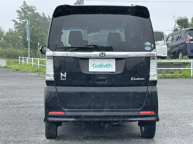 ホンダ Ｎ ＢＯＸ カスタム G SSパッケージ 道央・札幌 2013(平25)年 7万km クリスタルブラックパール ４WD/社外メモリーナビ/CD/DVD/SD/フルセグ/社外フリップダウンモニター/横滑り防止装置/バックカメラ/ドライブレコーダー/ECONモード/両側パワースライドドア/革巻きステアリング/ステアリングリモコン/プッシュスタート/スマートキー/LEDヘッドライト/オートライト/フォグランプ/電動格納ミラー/ヒーテッドドアミラー/ウィンカーミラー/純正フロアマット/ドアバイザー/スペアキー/社外エンジンスターター