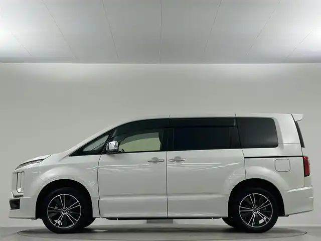 三菱 デリカＤ：５ アーバンギア Pエディション 埼玉県 2020(令2)年 4.1万km ウォームホワイトパール 純正10型ナビ　フルセグ　CD DVD BT　全方位カメラ　シートヒーター　ステアリングヒーター　パドルシフト　レーダークルコン　ETC　ドラレコ　後席モニター