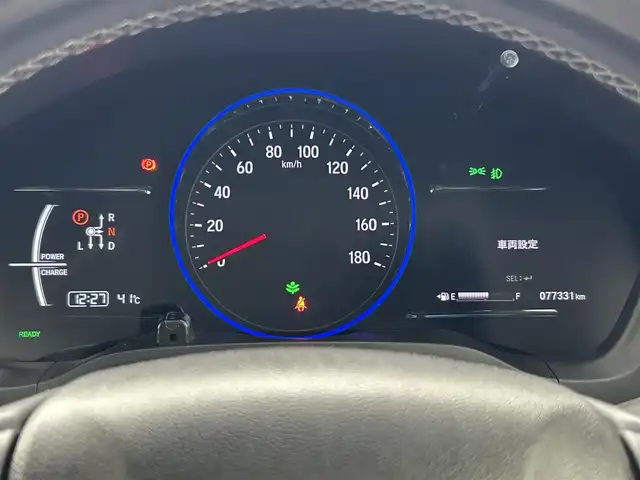 ホンダ ヴェゼル ハイブリッド RS ホンダセンシング 熊本県 2017(平29)年 7.8万km クリスタルブラックパール 純正ナビVXM-185VFNi（ＣＤ・ＤＶＤ・フルセグ・ＢＴ・ＳＤ・ｉｐｏｄ）/バックカメラ　/純正前方ドライブレコーダー　/ビルトインＥＴＣ　/前席シートヒーター　/純正フロントエアロ　/ホンダセンシング/・衝突軽減ブレーキ/・レーダークルーズコントロール/・レーンキープアシスト/・先行車発進お知らせ機能/・路外逸脱制御機能/・標識認識システム/横滑り防止/オートブレーキホールド/パドルシフト/ドアバイザー/ハーフレザーシート/純正フロアマット/純正１８インチAW/オートライト/LEDヘッドライト/フォグライト/スマートキー/プッシュスタート/スペアキー1本/取扱説明書