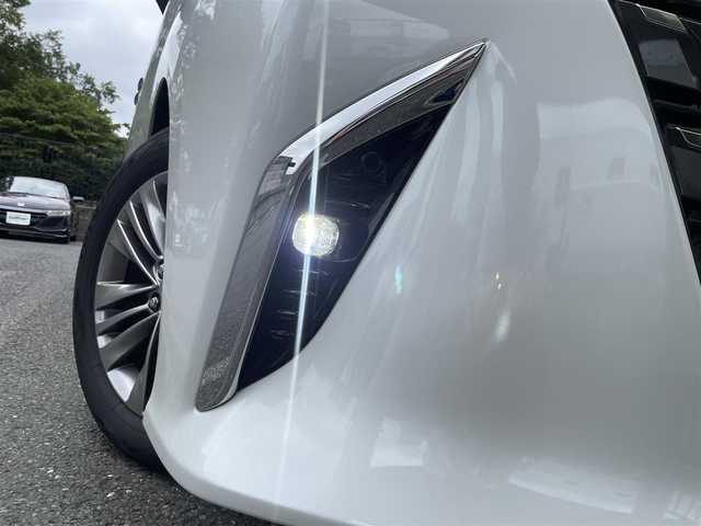 トヨタ アルファード Z 埼玉県 2024(令6)年 0.8万km プラチナホワイトパールマイカ /ワンオーナー//左右独立ムーンルーフ//純正メモリナビ//フルセグTV//全方位モニター//フリップダウンモニター//黒レザーシート//前2席パワーシート//前席&2列目シートヒーター//前席&2列目エアシート//2ndシートオットマン//両側パワースライドドア//パワーバックドア//アダプティブクルーズコントロール//ビルトインETC//スマートキー×2//LEDヘッドライト/LEDフォグ//デジタルインナーミラー//PCS/LDA/BSM//RCTA/PKSB/RSA//クリアランスソナー//W.サイド.カーテンエアバッグ//ABS/横滑り防止装置//オートライト/オートハイビーム//革巻きコンビステアリング//プライバシーガラス//純正18インチAW//新車時保証書//ユーザーガイド