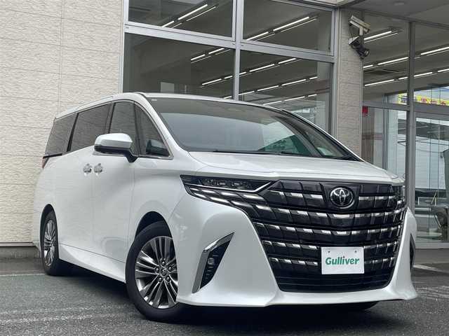 トヨタ アルファード Z 埼玉県 2024(令6)年 0.8万km プラチナホワイトパールマイカ /ワンオーナー//左右独立ムーンルーフ//純正メモリナビ//フルセグTV//全方位モニター//フリップダウンモニター//黒レザーシート//前2席パワーシート//前席&2列目シートヒーター//前席&2列目エアシート//2ndシートオットマン//両側パワースライドドア//パワーバックドア//アダプティブクルーズコントロール//ビルトインETC//スマートキー×2//LEDヘッドライト/LEDフォグ//デジタルインナーミラー//PCS/LDA/BSM//RCTA/PKSB/RSA//クリアランスソナー//W.サイド.カーテンエアバッグ//ABS/横滑り防止装置//オートライト/オートハイビーム//革巻きコンビステアリング//プライバシーガラス//純正18インチAW//新車時保証書//ユーザーガイド