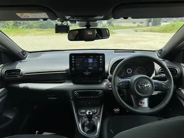 トヨタ ＧＲヤリス RZ ハイパフォーマンス 兵庫県 2023(令5)年 0.4万km プラチナホワイトパールマイカ 純正ナビ/JBLサウンド/バックカメラ/ETC2.0/Bluetooth接続可/純正BBS製18インチAW/ハーフレザーシート/LEDヘッドライト/レーダークルコン/スマートキー/ヘッドアップディスプレイ/トヨタセーフティセンス