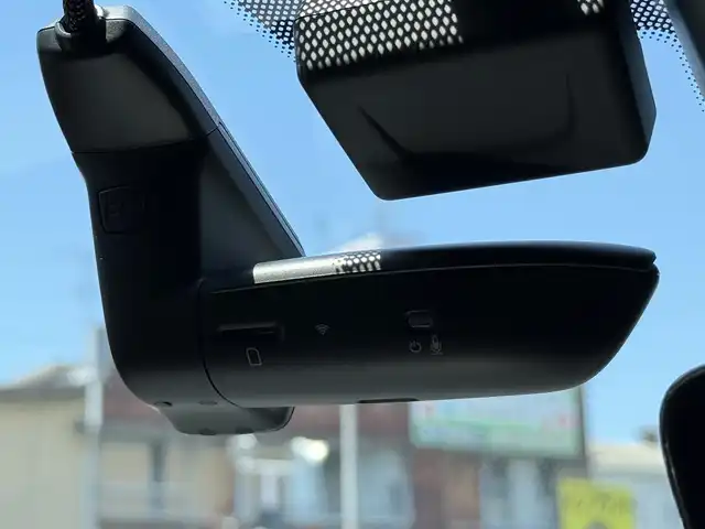 アウディ アウディ Ｑ３ SB 35TFSI Sライン 静岡県 2020(令2)年 4.3万km グレー アシスタンスパッケージ/・アダプティブクルーズアシスト/・エマージェンシーアシスト/・ハイビームアシスト/・サイドアシスト/・リヤクロストラフィックアシスト/ベーシックパッケージ/・シートヒーター（フロント）/・シート電動調整機能（フロント）/・ステアリングホイール3スポークレザー/ マルチファンクションパドルシフトフラットボトム/・オートマチックテールゲート/・アウディホールドアシスト/・ランバーサポート4ウェイ（フロント）/ハーフレザーシート/バーチャルコックピット/MMI/(Bluetooth/CarPlay/USB)/360°カメラ/ETC2.0/ドライブレコーダー/保証書/取説/スペアキー