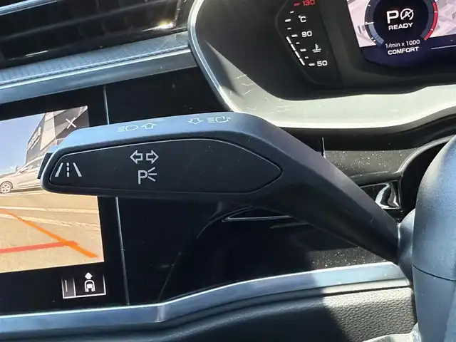 アウディ アウディ Ｑ３ SB 35TFSI Sライン 静岡県 2020(令2)年 4.3万km グレー アシスタンスパッケージ/・アダプティブクルーズアシスト/・エマージェンシーアシスト/・ハイビームアシスト/・サイドアシスト/・リヤクロストラフィックアシスト/ベーシックパッケージ/・シートヒーター（フロント）/・シート電動調整機能（フロント）/・ステアリングホイール3スポークレザー/ マルチファンクションパドルシフトフラットボトム/・オートマチックテールゲート/・アウディホールドアシスト/・ランバーサポート4ウェイ（フロント）/ハーフレザーシート/バーチャルコックピット/MMI/(Bluetooth/CarPlay/USB)/360°カメラ/ETC2.0/ドライブレコーダー/保証書/取説/スペアキー