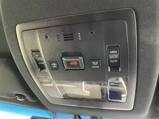 レクサス ＮＸ 300h Fスポーツ 愛知県 2015(平27)年 6.4万km ソニッククォーツ 純正ナビ　フルセグＴＶ　ムーンルーフ　バックカメラ　電動格納リアシート　赤革　ベンチレーション　シートヒーター　３眼ＬＥＤヘッドライト　衝突軽減　前後ドラレコ　ＥＴＣ　ブルーレイ再生　ｎａｎｏｅ　禁煙　スぺアタイヤあり