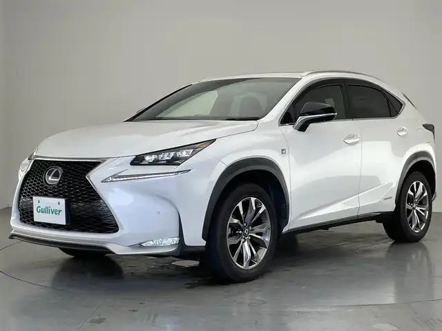レクサス ＮＸ 300h Fスポーツ 愛知県 2015(平27)年 6.4万km ソニッククォーツ 純正ナビ　フルセグＴＶ　ムーンルーフ　バックカメラ　電動格納リアシート　赤革　ベンチレーション　シートヒーター　３眼ＬＥＤヘッドライト　衝突軽減　前後ドラレコ　ＥＴＣ　ブルーレイ再生　ｎａｎｏｅ　禁煙　スぺアタイヤあり