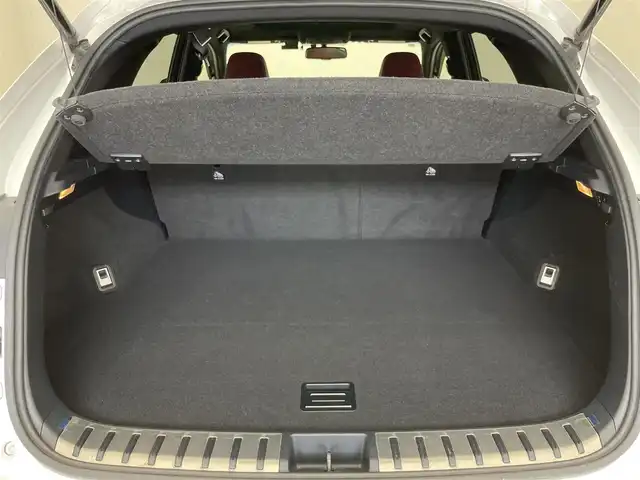 レクサス ＮＸ 300h Fスポーツ 愛知県 2015(平27)年 6.4万km ソニッククォーツ 純正ナビ　フルセグＴＶ　ムーンルーフ　バックカメラ　電動格納リアシート　赤革　ベンチレーション　シートヒーター　３眼ＬＥＤヘッドライト　衝突軽減　前後ドラレコ　ＥＴＣ　ブルーレイ再生　ｎａｎｏｅ　禁煙　スぺアタイヤあり