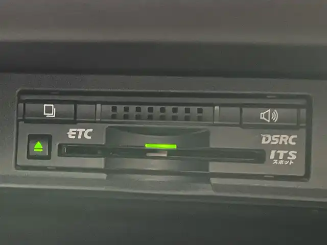 レクサス ＮＸ 300h Fスポーツ 愛知県 2015(平27)年 6.4万km ソニッククォーツ 純正ナビ　フルセグＴＶ　ムーンルーフ　バックカメラ　電動格納リアシート　赤革　ベンチレーション　シートヒーター　３眼ＬＥＤヘッドライト　衝突軽減　前後ドラレコ　ＥＴＣ　ブルーレイ再生　ｎａｎｏｅ　禁煙　スぺアタイヤあり