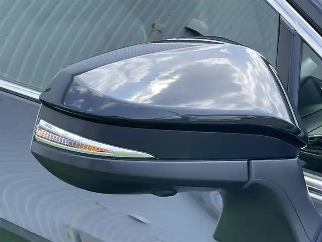 トヨタ ハリアー Z レザーパッケージ 香川県 2020(令2)年 2.5万km プレシャスブラックパール 登録時走行距離；24765km/純正ナビ/全方位カメラ/ETC/デジタルインナーミラー/衝突被害軽減システム/ブラインドスポットモニター/クルーズコントロール/ヘッドアップディスプレイ/クリアランスソナー/LEDヘッドライト/パワーシート/シートヒーター/ベンチレーション/シートメモリー/純正AW19インチ/スマートキー