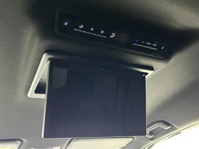 トヨタ ノア S－Z 熊本県 2024(令6)年 2.2万km アティチュードブラックマイカ 純正10.5ナビ/CD/DVD/フルセグTV/Bluetooth/HDMI/純正13.2インチ後席モニター/両側パワースライドドア/トヨタセーフティセンス/プリクラッシュセーフティ/レーンディパーチャーアラート/クリアランスソナー/パーキングサポートブレーキ/ヘッドアップディスプレイ/ロードサインアシスト/レーダークルーズコントロール/オートマッチックハイビーム/ハーフレザーシート/前席シートヒーター/デジタルインナーミラー/サンシェード/オットマン/USB入力/タイプC/USB充電/純正17インチアルミホイール