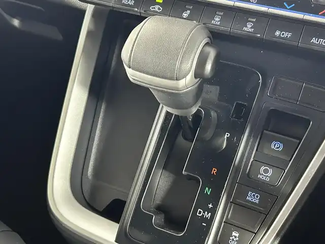 トヨタ ノア S－Z 熊本県 2024(令6)年 2.2万km アティチュードブラックマイカ 純正10.5ナビ/CD/DVD/フルセグTV/Bluetooth/HDMI/純正13.2インチ後席モニター/両側パワースライドドア/トヨタセーフティセンス/プリクラッシュセーフティ/レーンディパーチャーアラート/クリアランスソナー/パーキングサポートブレーキ/ヘッドアップディスプレイ/ロードサインアシスト/レーダークルーズコントロール/オートマッチックハイビーム/ハーフレザーシート/前席シートヒーター/デジタルインナーミラー/サンシェード/オットマン/USB入力/タイプC/USB充電/純正17インチアルミホイール