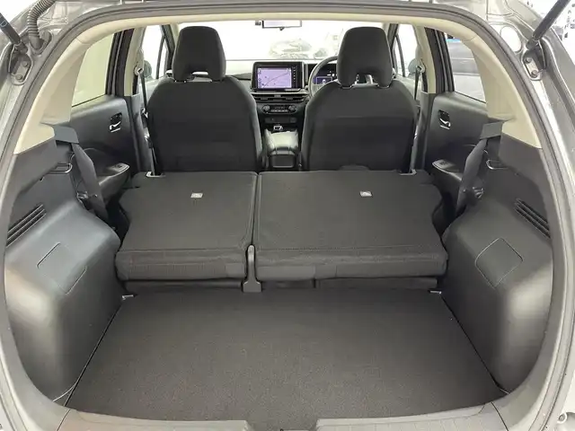 日産 ノート X 群馬県 2024(令6)年 0.8万km ダークメタルグレー 禁煙車　純正ナビ　フルセグ　全方位カメラ　エマージェンシーブレーキ　オートマチックハイビーム　ブラインドスポットモニター　ドライブレコーダー　コーナーセンサー　ビルトインＥＴＣ　プッシュスタート