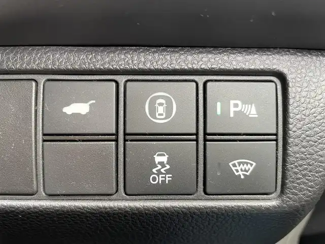ホンダ ヴェゼル ハイブリッド e:HEV Z 熊本県 2022(令4)年 3万km パール 純正ナビ　BT/USB/AM/FM/フルセグTV/バックカメラ/ホンダセンシング/パワーテールゲート/オートクルーズコントロール/本革巻きステアリング/・ステアリングヒーター/・ステアリングリモコン/・パドルシフト/ビルトインETC2.0/電子パーキング/・オートブレーキホールド/ハーフレザーシート/・D/Nシートヒーター/LEDヘッドライト/・オートライト/プッシュスタート/・スマートキー/・スペアキー×１/ウインカーミラー/・電動格納ミラー