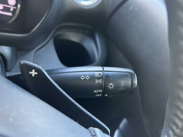 スズキ スペーシア カスタム XS ターボ 埼玉県 2017(平29)年 5.5万km クリスタルホワイトP 純正ナビ　/フルセグ/DVD/CD/BT/FM/AM/両側パワースライドドア/バックカメラ　/運転席シートヒーター　/ビルトインＥＴＣ　/クルーズコントロール　/パドルシフト　/衝突軽減システム　/アイドリングストップ　/レーンキープアシスト　/フォグランプ/ステアリングスイッチ/オートライト/保証書　/取扱説明書