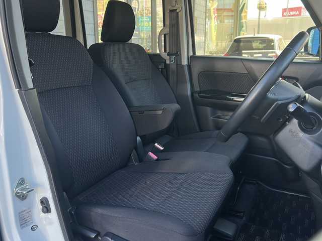 スズキ スペーシア カスタム XS ターボ 埼玉県 2017(平29)年 5.5万km クリスタルホワイトP 純正ナビ　/フルセグ/DVD/CD/BT/FM/AM/両側パワースライドドア/バックカメラ　/運転席シートヒーター　/ビルトインＥＴＣ　/クルーズコントロール　/パドルシフト　/衝突軽減システム　/アイドリングストップ　/レーンキープアシスト　/フォグランプ/ステアリングスイッチ/オートライト/保証書　/取扱説明書