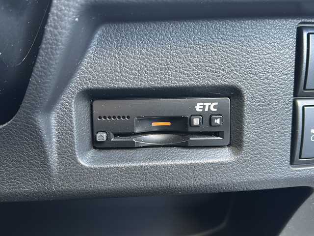 スズキ スペーシア カスタム XS ターボ 埼玉県 2017(平29)年 5.5万km クリスタルホワイトP 純正ナビ　/フルセグ/DVD/CD/BT/FM/AM/両側パワースライドドア/バックカメラ　/運転席シートヒーター　/ビルトインＥＴＣ　/クルーズコントロール　/パドルシフト　/衝突軽減システム　/アイドリングストップ　/レーンキープアシスト　/フォグランプ/ステアリングスイッチ/オートライト/保証書　/取扱説明書