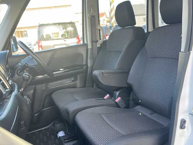 スズキ スペーシア カスタム XS ターボ 埼玉県 2017(平29)年 5.5万km クリスタルホワイトP 純正ナビ　/フルセグ/DVD/CD/BT/FM/AM/両側パワースライドドア/バックカメラ　/運転席シートヒーター　/ビルトインＥＴＣ　/クルーズコントロール　/パドルシフト　/衝突軽減システム　/アイドリングストップ　/レーンキープアシスト　/フォグランプ/ステアリングスイッチ/オートライト/保証書　/取扱説明書