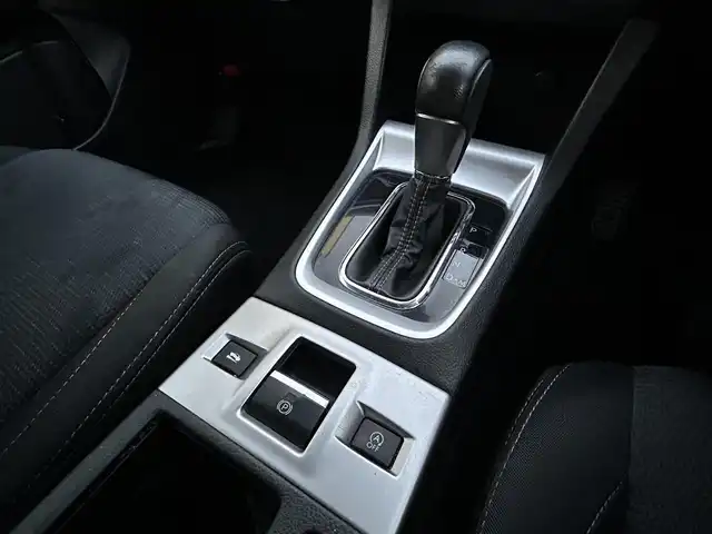 スバル レヴォーグ 1．6GT アイサイト プラウドED 群馬県 2015(平27)年 11.6万km クリスタルホワイトP (株)IDOMが運営する【じしゃロン伊勢崎店】の自社ローン専用車両になりますこちらは現金またはオートローンご利用時の価格です。自社ローンご希望の方は別途その旨お申付け下さい/アイサイト/純正メモリーナビゲーション/バックカメラ/CD/DVD/SD/BT/DTV/USB/パドルシフト/D席パワーシート/HIDヘッドライト/BSM/ETC/オートライト/アイドリングストップ/フォグライト/ドアバイザー/純正フロアマット